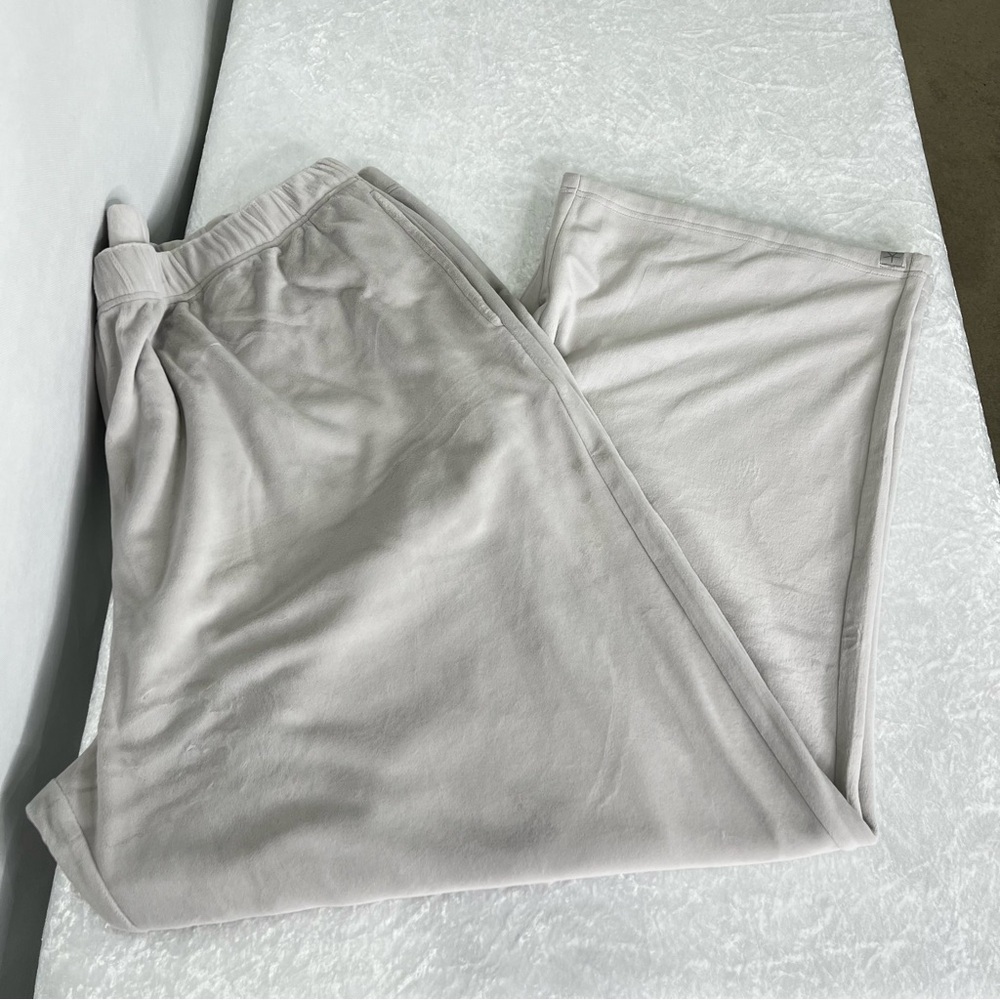 Barefoot Dreams Luxechic Wide Leg Pant Plus Size 3X Oyster Gray Velvet Comfy